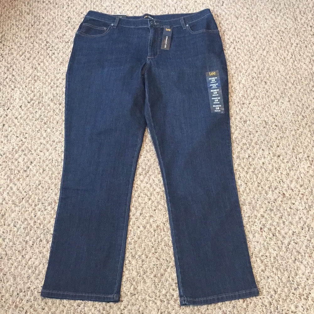 Lee Relaxed Fit Straight Leg Jeans Size 18